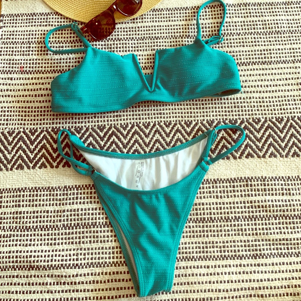 Teal/ emerald green v-cut bikini set
